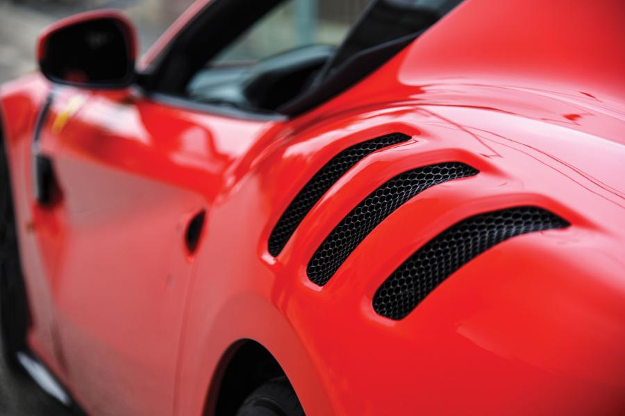 Детали экстерьера Ferrari F12tdf Tailor Made 2017 года  (фото 11 из 42)